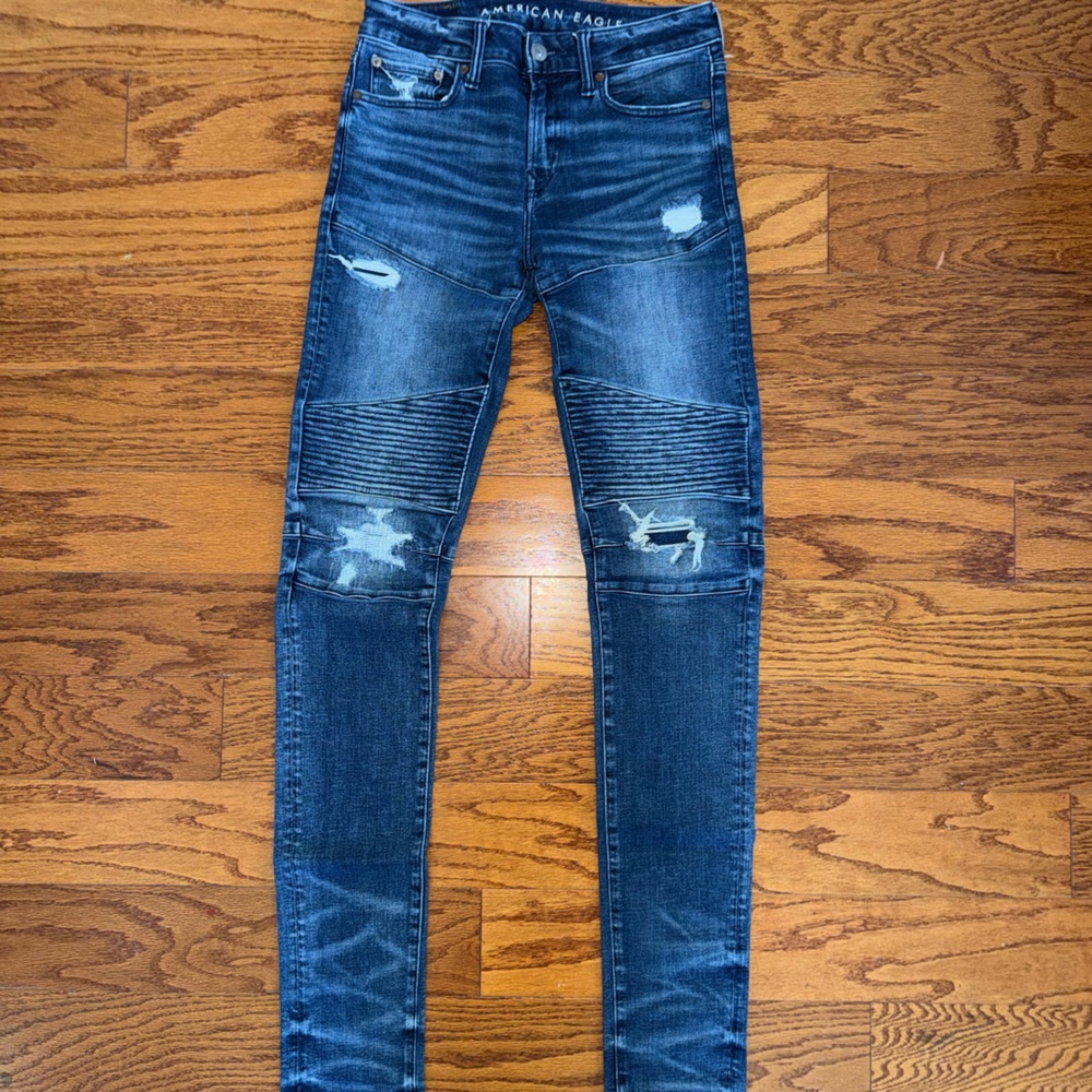 Men's Distressed Blue Jeans